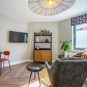 The Siding - Option Of Super King Bed Or 2 Singles Apartment York