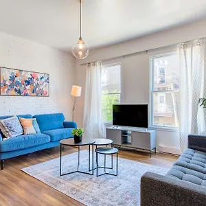 Chez Mont Royal Apartments! Apartment Montreal
